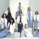 Actor de Grey's Anatomy revela lucha contra enfermedad crónica: tratamientos como única opción.
