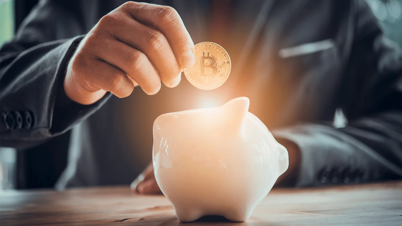 Bitcoin alcanza nueva marca: ¿Cuánto vale hoy, 8 de agosto de 2025?