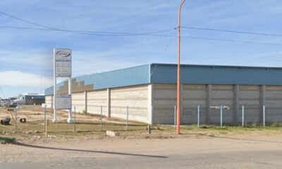 Camionero herido al estallar neumático que reparaba en Parque Industrial.