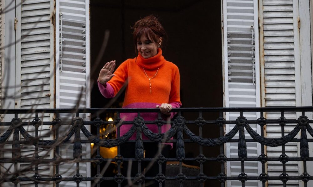 Cristina Kirchner a Milei: ¡Tu amigo Spagnuolo te delató sobre las coimas de tu hermana!