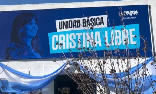 Cristina Kirchner agradece a militantes de Bahía Blanca por unidad básica "Cristina libre"