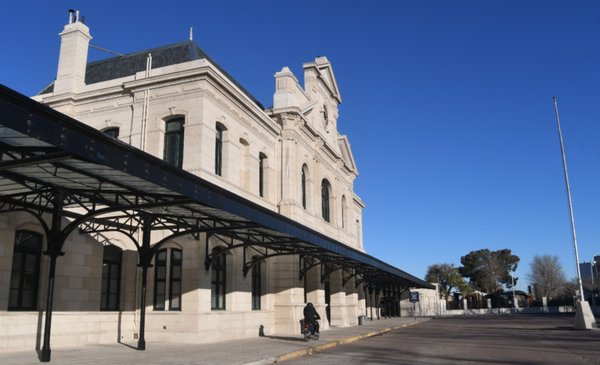 El futuro incierto de la estación ferroviaria de avenida Cerri.