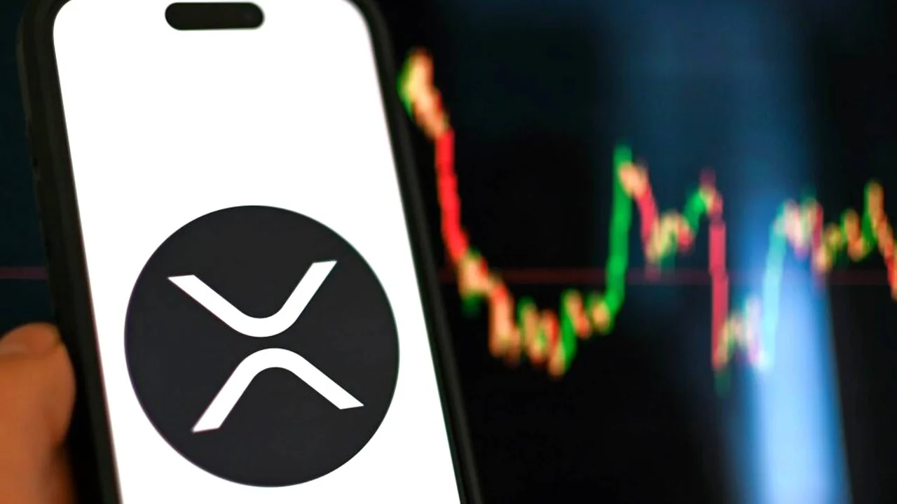 El precio que Grok predijo para XRP, la criptomoneda en alza.