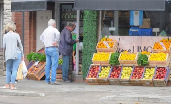 Familia bahiense necesita más de $1.300.000 en julio para evitar la pobreza.