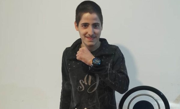 Familia busca desesperadamente a adolescente de 16 años desaparecido.