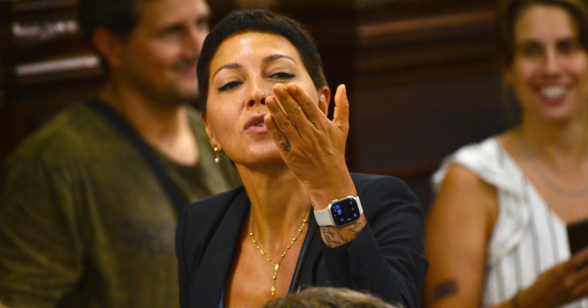 Fuerte polémica entre Mayra Mendoza y Villarruel: cruce por presunta corrupción y vínculos con Spagnuolo.