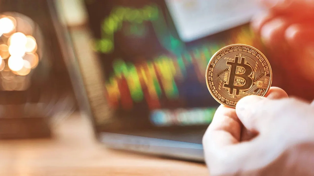 Harvard apuesta fuerte por Bitcoin a través de BlackRock en Web3.