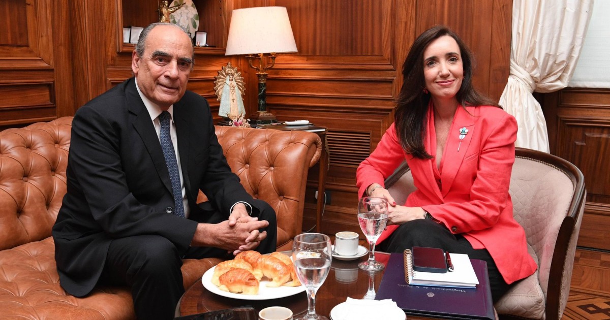 Mea culpa de Guillermo Francos: pide perdón a Victoria Villarruel por vincularla con Spagnuolo.