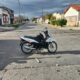 Mujer hospitalizada tras impactante choque entre moto y camioneta en Catamarca y Entre Ríos.