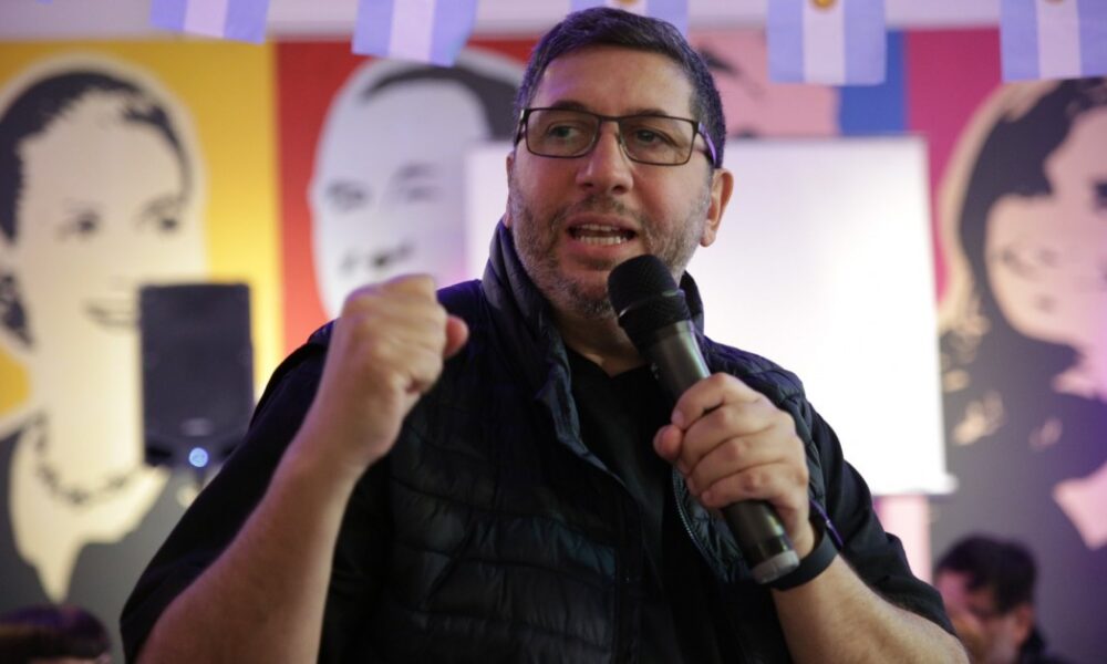 Olmos asegura segundo puesto en lista de Capital junto a Itaí Hagman