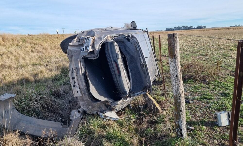 Pringlense vuelca en ruta 85 y resulta ileso.
