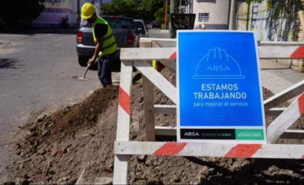 Reparan cañerías en Bahía Blanca: barrios afectados por baja presión o falta de agua.