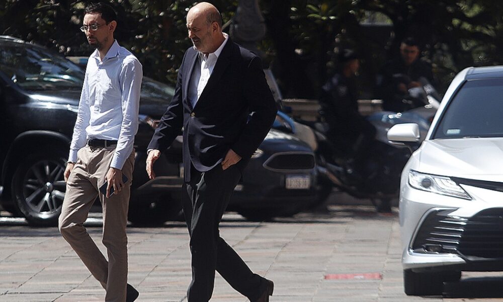 Sturzenegger y Lugones se reúnen para abordar la crisis del fentanilo