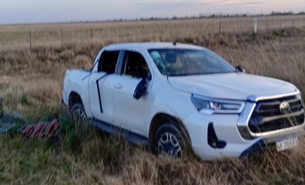Trágico vuelco en la Ruta 3: dos fallecidos y dos heridos graves.