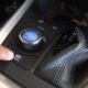 Venta de autos eléctricos en Bahía Blanca se mantiene estable: se vendieron 53 unidades en el primer semestre de 2025, cifra similar a 2024.